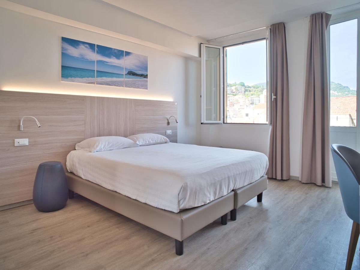 פינאלה ליגורה Hotel Medusa מראה חיצוני תמונה