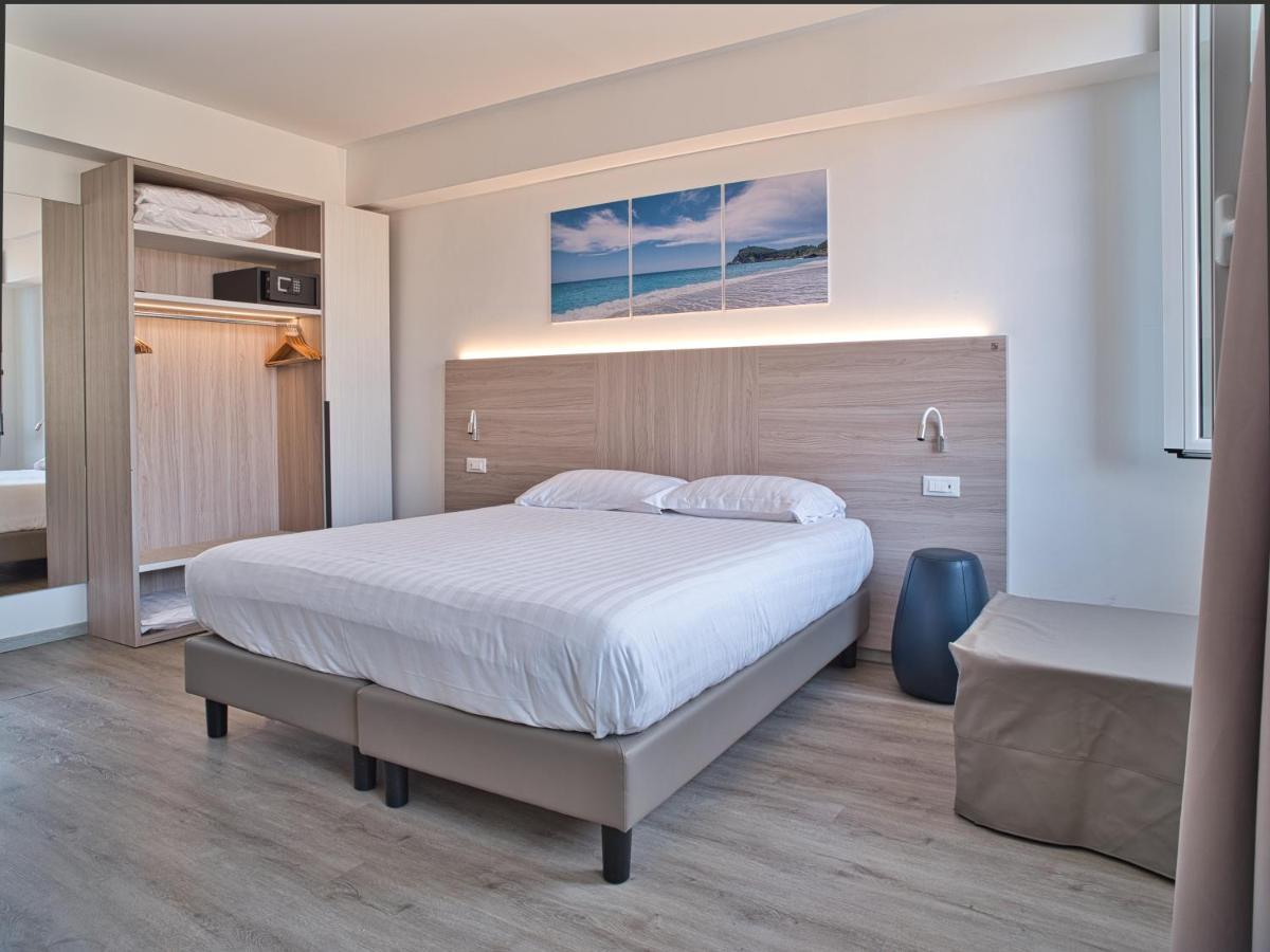 פינאלה ליגורה Hotel Medusa מראה חיצוני תמונה