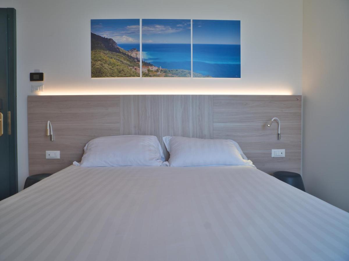 פינאלה ליגורה Hotel Medusa מראה חיצוני תמונה
