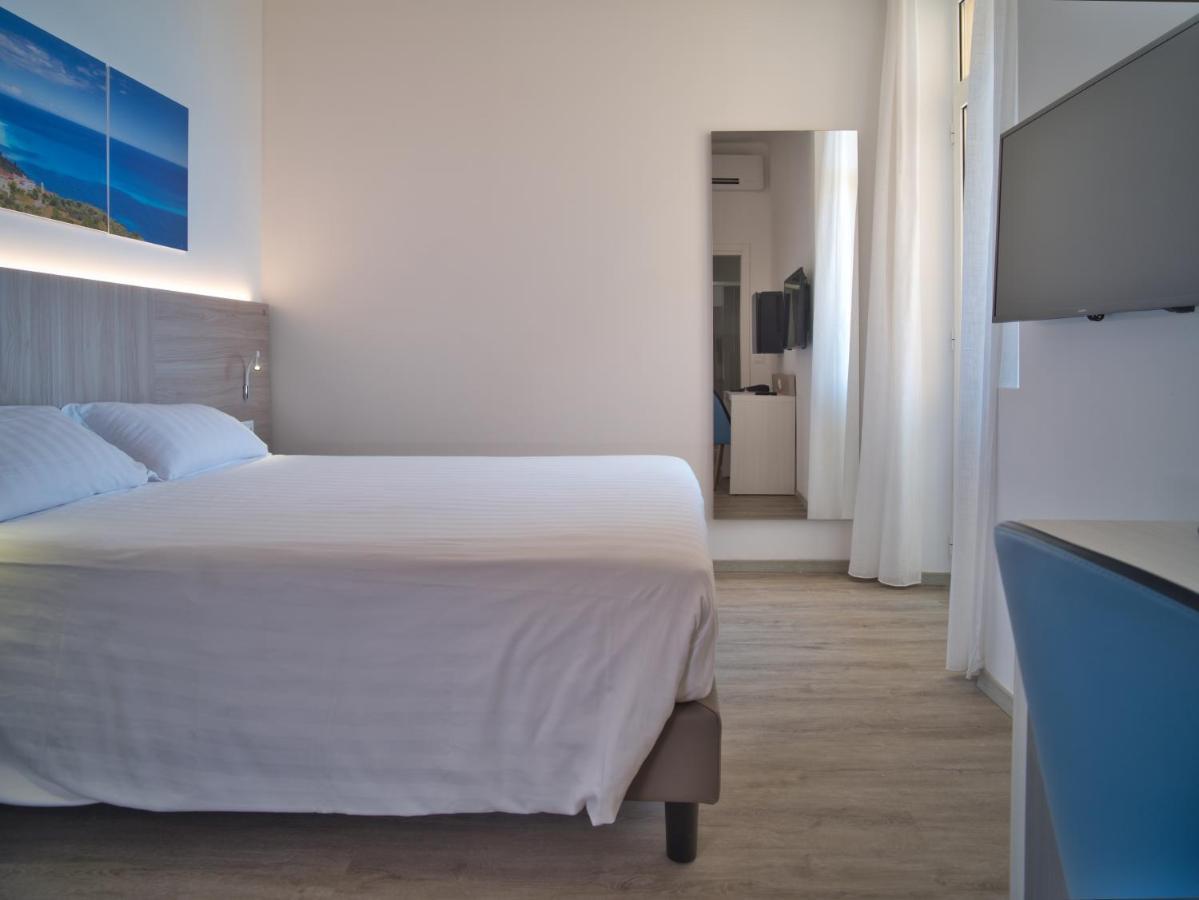 פינאלה ליגורה Hotel Medusa מראה חיצוני תמונה